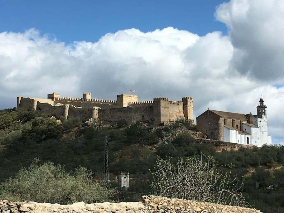 Agradable Casa Rural Con Suelos De Madera Santa Olalla del Cala Esterno foto
